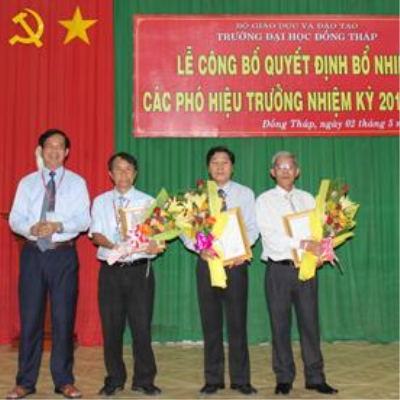 Lễ công bố quyết định bổ nhiệm các Phó Hiệu trưởng nhiệm kỳ 2012 – 2017. <a class='text-under italic white small-size' href='events.aspx?id=116&la=vn'>Xem thêm</a>