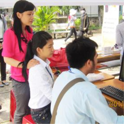 Phát động bầu chọn cho Vịnh Hạ Long trở thành một trong 7 Kỳ quan thiên nhiên của thế giới. <a class='text-under italic white small-size' href='events.aspx?id=20&la=vn'>Xem thêm</a>