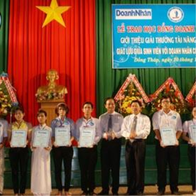 Lễ trao học bổng doanh nhân Sài Gòn và giới thiệu giải thưởng tài năng Lương Văn Can. <a class='text-under italic white small-size' href='events.aspx?id=25&la=vn'>Xem thêm</a>