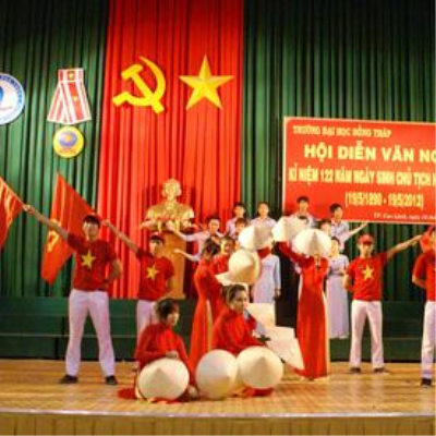 Hội diễn văn nghệ mừng sinh nhật Bác. <a class='text-under italic white small-size' href='events.aspx?id=60&la=vn'>Xem thêm</a>