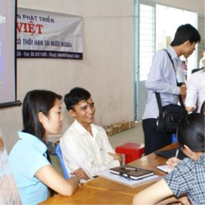 Nhiều chỉ tiêu tuyển dụng trong Ngày hội việc làm cho sinh viên tốt nghiệp năm 2012. <a class='text-under italic white small-size' href='events.aspx?id=61&la=vn'>Xem thêm</a>