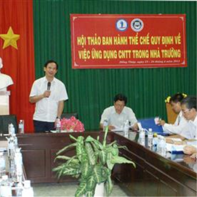 Hội thảo Ban hành thể chế quy định về ứng dụng CNTT trong nhà trường. <a class='text-under italic white small-size' href='events.aspx?id=66&la=vn'>Xem thêm</a>