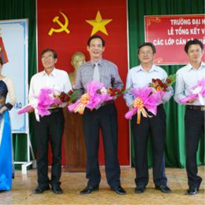 Lễ tổng kết và cấp chứng chỉ cho học viên các lớp Bồi dưỡng CBQL Giáo dục khóa V của huyện Tháp Mười và Thị xã Sa Đéc. <a class='text-under italic white small-size' href='events.aspx?id=70&la=vn'>Xem thêm</a>