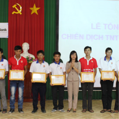 Tổng kết chiến dịch thanh niên tình nguyện. <a class='text-under italic white small-size' href='events.aspx?id=71&la=vn'>Xem thêm</a>