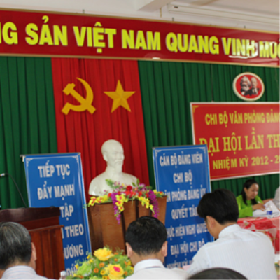 Đại hội Chi bộ Văn phòng Đảng ủy lần thứ III, nhiệm kỳ 2012 - 2015. <a class='text-under italic white small-size' href='events.aspx?id=72&la=vn'>Xem thêm</a>