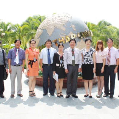 Tiếp đoàn Học viện Sư phạm Quảng Tây Trung Quốc. <a class='text-under italic white small-size' href='events.aspx?id=82&la=vn'>Xem thêm</a>