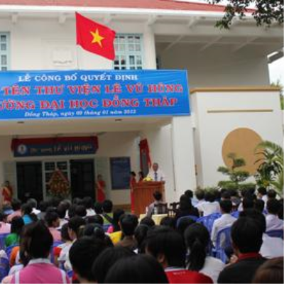 Thư viện trung tâm của Trường Đại học Đồng Tháp được đặt tên là Thư viện Lê Vũ Hùng. <a class='text-under italic white small-size' href='events.aspx?id=96&la=vn'>Xem thêm</a>