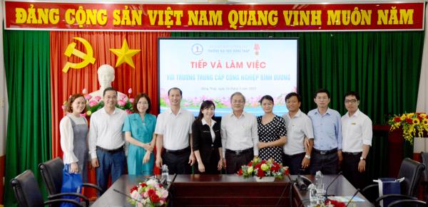 Tiếp và làm việc với Đoàn công tác của Trường Trung cấp Công nghiệp Bình Dương