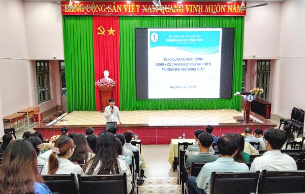 Báo cáo chuyên đề “Định hướng xây dựng thuyết minh đề tài nghiên cứu khoa học cho sinh viên Trường Đại học Đồng Tháp”