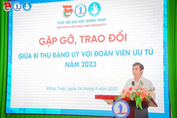 Bí thư Đảng ủy gặp gỡ, trao đổi với đoàn viên ưu tú năm 2023