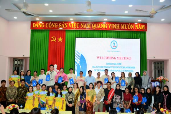 Chào đón sinh viên thực tập sư phạm Đông nam á tại Trường Đại học Đồng Tháp