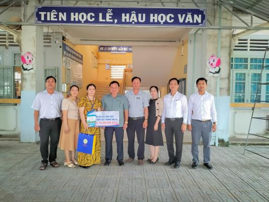 Trường Đại học Đồng Tháp tham gia hỗ trợ gia đình Thầy Trương Văn Lai