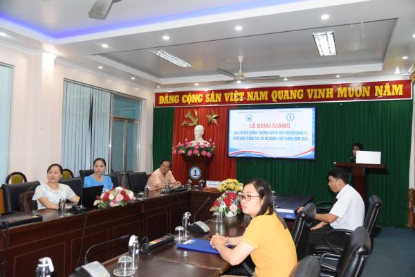 Khai giảng các lớp bồi dưỡng thường xuyên cho cán bộ quản lý, giáo viên trong các cơ sở GDMN, phổ thông huyện Tam Nông