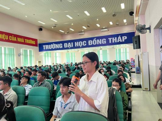 TRƯỜNG ĐẠI HỌC ĐỒNG THÁP TỔ CHỨC HỌP TRIỂN KHAI CHI TRẢ SINH HOẠT PHÍ CHO SINH VIÊN SƯ PHẠM ĐỢT 1 NĂM 2025
