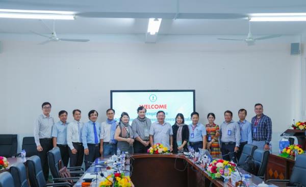 TIẾP VÀ LÀM VIỆC VỚI ĐOÀN CÔNG TÁC TỪ TRƯỜNG ĐẠI HỌC GRIFFITH VÀ TRƯỜNG ĐẠI HỌC QUEENSLAND (ÚC)
