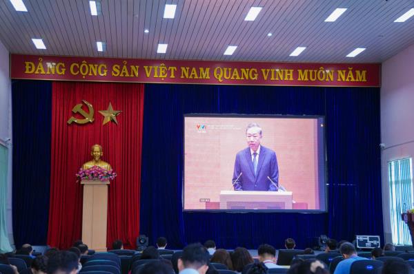 Tham gia Hội nghị trực tuyến toàn quốc quán triệt thực hiện các Nghị quyết của Bộ Chính trị