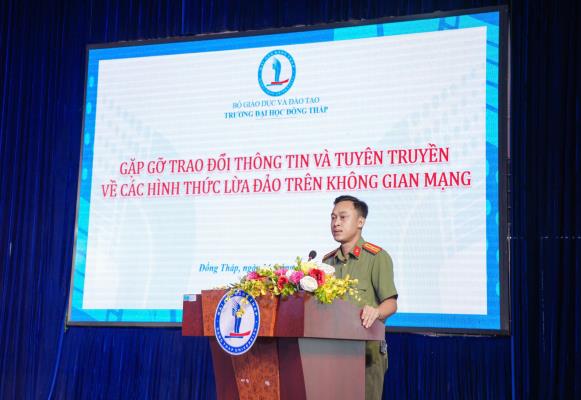 Gặp gỡ, trao đổi thông tin và tuyên truyền về các hình thức lừa đảo trên không gian mạng