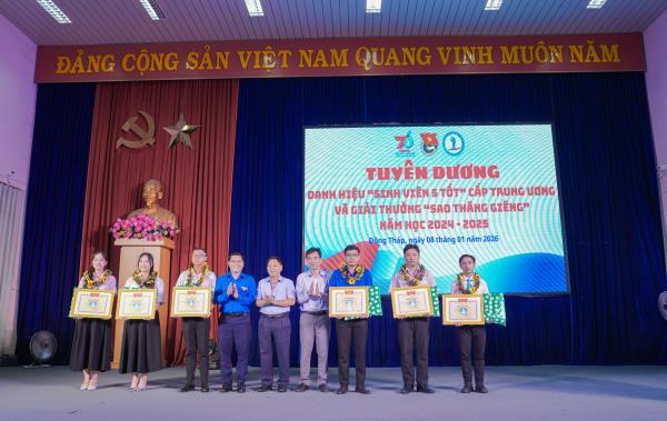 Kỷ niệm 76 năm ngày truyền thống học sinh, sinh viên và Hội Sinh viên Việt Nam.