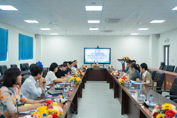 Đoàn công tác Đại học Quốc gia Hanbat (Hàn Quốc) đến làm việc tại Trường Đại học Đồng Tháp
