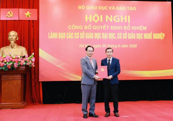 Tiến sĩ Trương Tấn Đạt giữ chức vụ Hiệu trưởng Trường Đại học Đồng Tháp