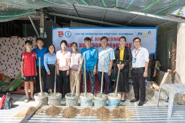 Ngôi nhà 5.000 đồng” thứ 102 - thêm một mái ấm cho sinh viên DThU
