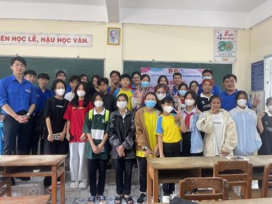 Sinh viên Trường Đại học Đồng Tháp thực hiện chuỗi chiến dịch trong “Mùa hè xanh”