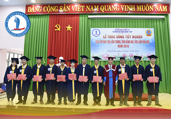 1.405 tân cử nhân Trường ĐH Đồng Tháp dự lễ trao bằng tốt nghiệp năm 20187_DSC5419