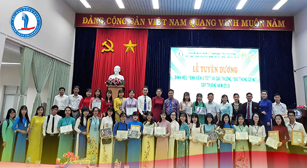 Ngày hội truyền thống của sinh viên Đại học Đồng Tháp2-10