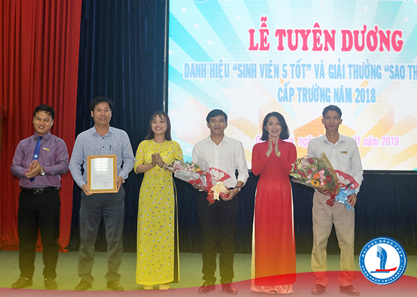 Ngày hội truyền thống của sinh viên Đại học Đồng Tháp2-5