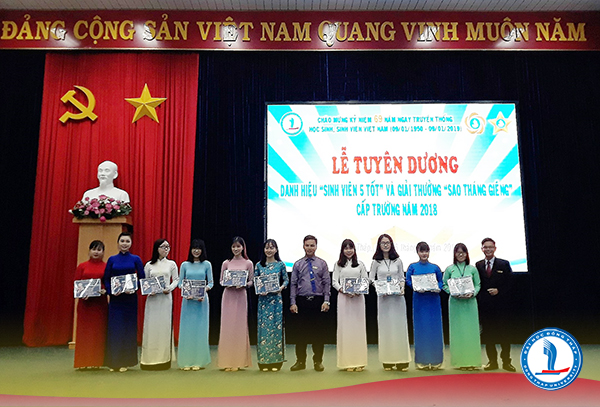 Ngày hội truyền thống của sinh viên Đại học Đồng Tháp2-9