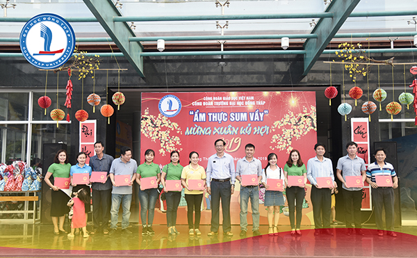 “Ẩm thực sum vầy” ấm áp nghĩa tình Công đoàn Trường ĐH Đồng Tháp6_DSC7515