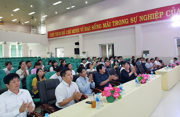 Phấn khởi ngày Khai giảng các lớp đào tạo trình độ thạc sĩ khóa VIII Trường ĐH Đồng Tháp Phấn khởi ngày Khai giảng các lớp đào tạo trình độ thạc sĩ khóa VIII Trường ĐH Đồng Tháp1