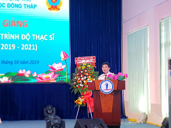 Phấn khởi ngày Khai giảng các lớp đào tạo trình độ thạc sĩ khóa VIII Trường ĐH Đồng Tháp Phấn khởi ngày Khai giảng các lớp đào tạo trình độ thạc sĩ khóa VIII Trường ĐH Đồng Tháp3