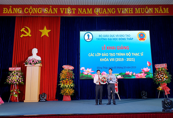 Phấn khởi ngày Khai giảng các lớp đào tạo trình độ thạc sĩ khóa VIII Trường ĐH Đồng Tháp Phấn khởi ngày Khai giảng các lớp đào tạo trình độ thạc sĩ khóa VIII Trường ĐH Đồng Tháp5