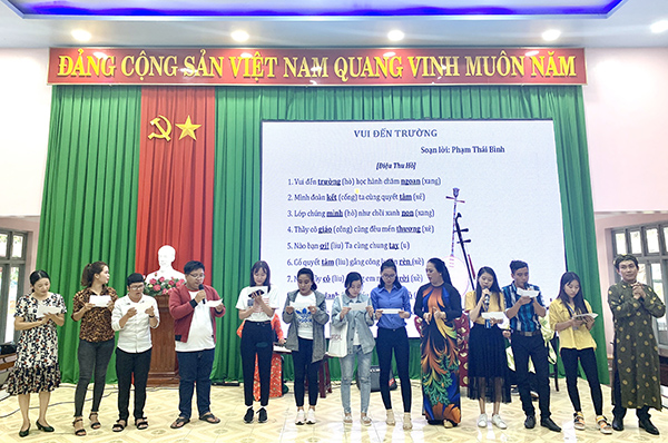 Giao lưu biểu diễn và báo cáo chuyên đề: Khai thác hiệu quả loại hình nghệ thuật đờn ca tài tử Nam Bộ trong hoạt động du lịchH4