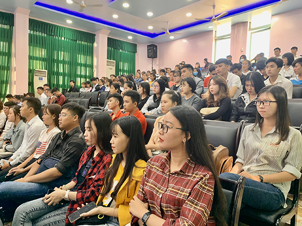Giao lưu biểu diễn và báo cáo chuyên đề: Khai thác hiệu quả loại hình nghệ thuật đờn ca tài tử Nam Bộ trong hoạt động du lịchH5