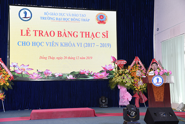 Trường Đại học Đồng Tháp trao bằng thạc sĩ cho học viên cao học khóa VI 2_DSC8851