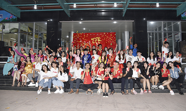 Rộn ràng chương trình nghệ thuật chào xuân Canh Tý 2020 Rộn ràng chương trình nghệ thuật chào xuân Canh Tý 202012_DSC9765