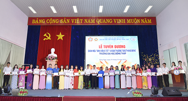 Rộn ràng chương trình nghệ thuật chào xuân Canh Tý 2020 Rộn ràng chương trình nghệ thuật chào xuân Canh Tý 20206_DSC9701