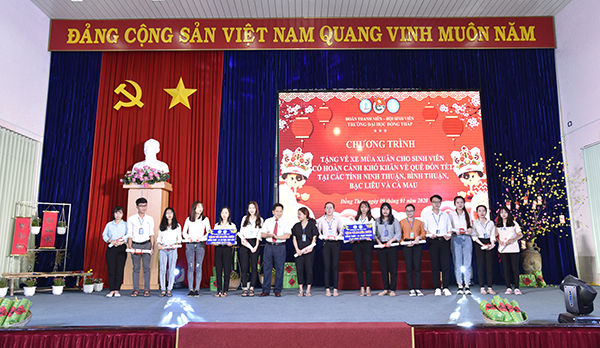 Rộn ràng chương trình nghệ thuật chào xuân Canh Tý 2020 Rộn ràng chương trình nghệ thuật chào xuân Canh Tý 20207_DSC9687